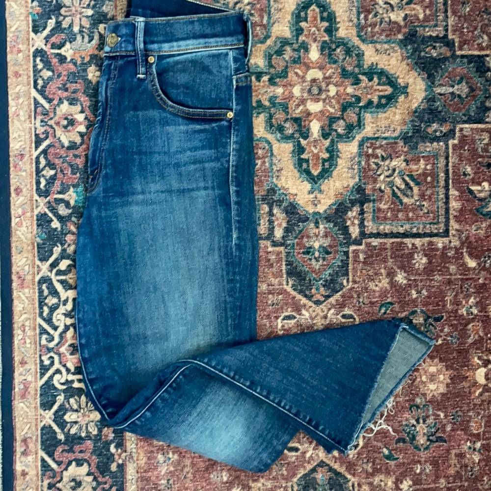 Size 26 mother cropped denim in a medium wash.